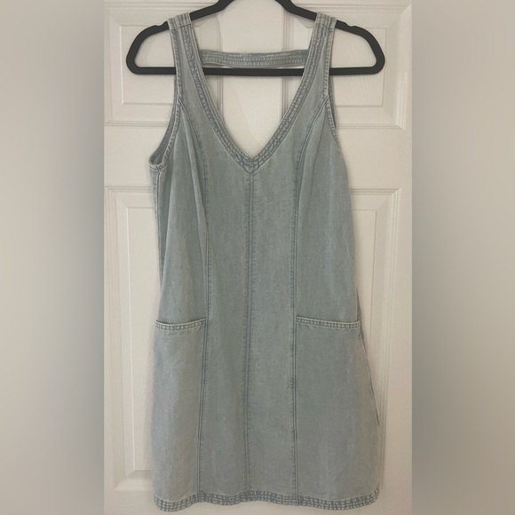 Abercrombie & Fitch Dresses & Skirts - Abercrombie & Fitch Light Denim Wash Mini Dress